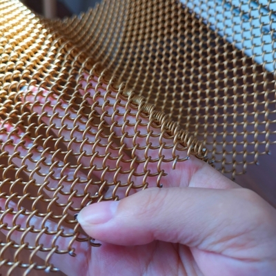 Rideau métallique en aluminium couleur cuivre pour cloison intérieure