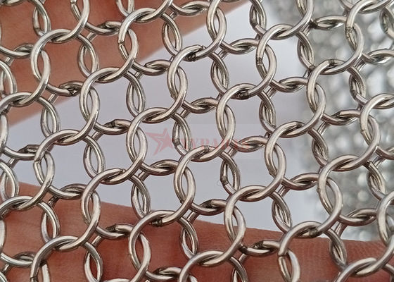 Type soudé rideau en maille en métal de cotte de maille d'acier inoxydable 0.8mm x 7mm pour le diviseur de pièce