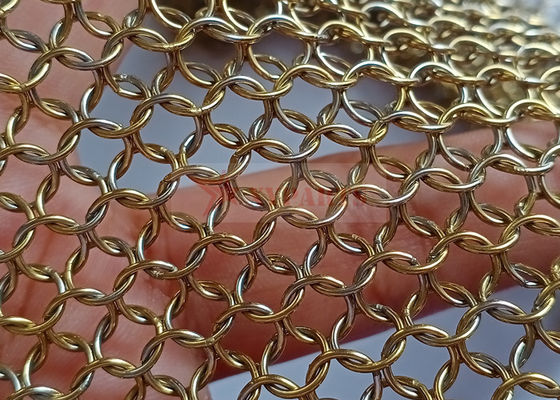 Rideau de maille d'anneau en métal de l'acier inoxydable 316 de la couleur en laiton 0.8x7mm pour la décoration intérieure