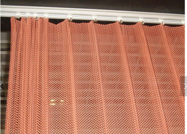 Rideau de treillis en aluminium avec voie métallique