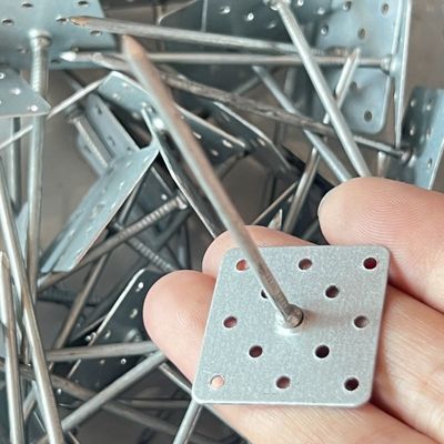 Goupilles d'isolation perforées en aluminium 1,6x24x24mm auto-adhésives utilisées pour les fixations d'isolation des murs extérieurs