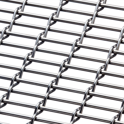 Garde-corps en treillis métallique pour escaliers, système de câbles