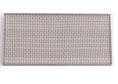 Verre feuilleté avec tissu maillé métallique doré
