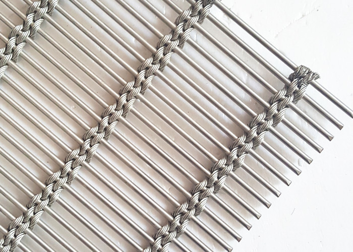 Façade en treillis métallique architectural en acier inoxydable | Conception personnalisée