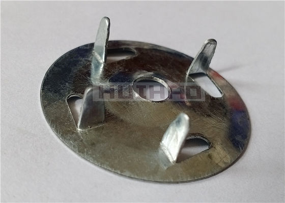 Joint tabulé en acier galvanisé 1-1/4 de latte en métal » employé pour fixer des panneaux d'appui de tuile de mousse d'isolation