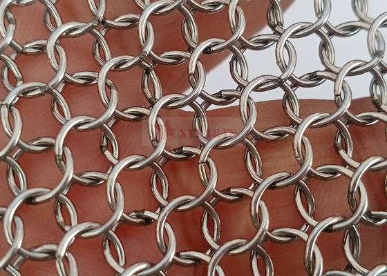 Maille soudée d'anneau en métal pour la décoration d'architecture