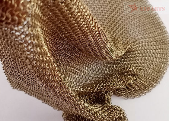 Type soudé par couleur d'or rideau en maille d'anneau d'acier inoxydable 0.53mm x 3.81mm pour la décoration d'hôtel