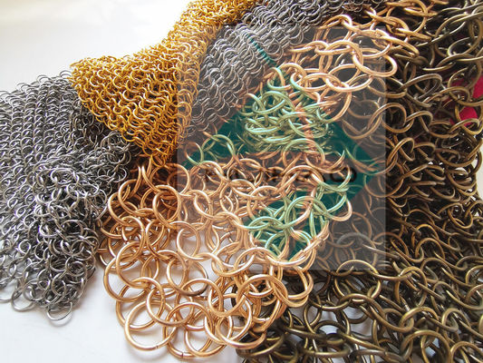 Écran d'isolement d'escaliers de Ring Mesh Curtain Electroplated Colors Finished de séparation de couloir