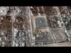 Les rouleaux d'acier à verrouillage automatique utilisés en association avec des accrochages isolants, des broches de soudure cd, des ancrages à lacets